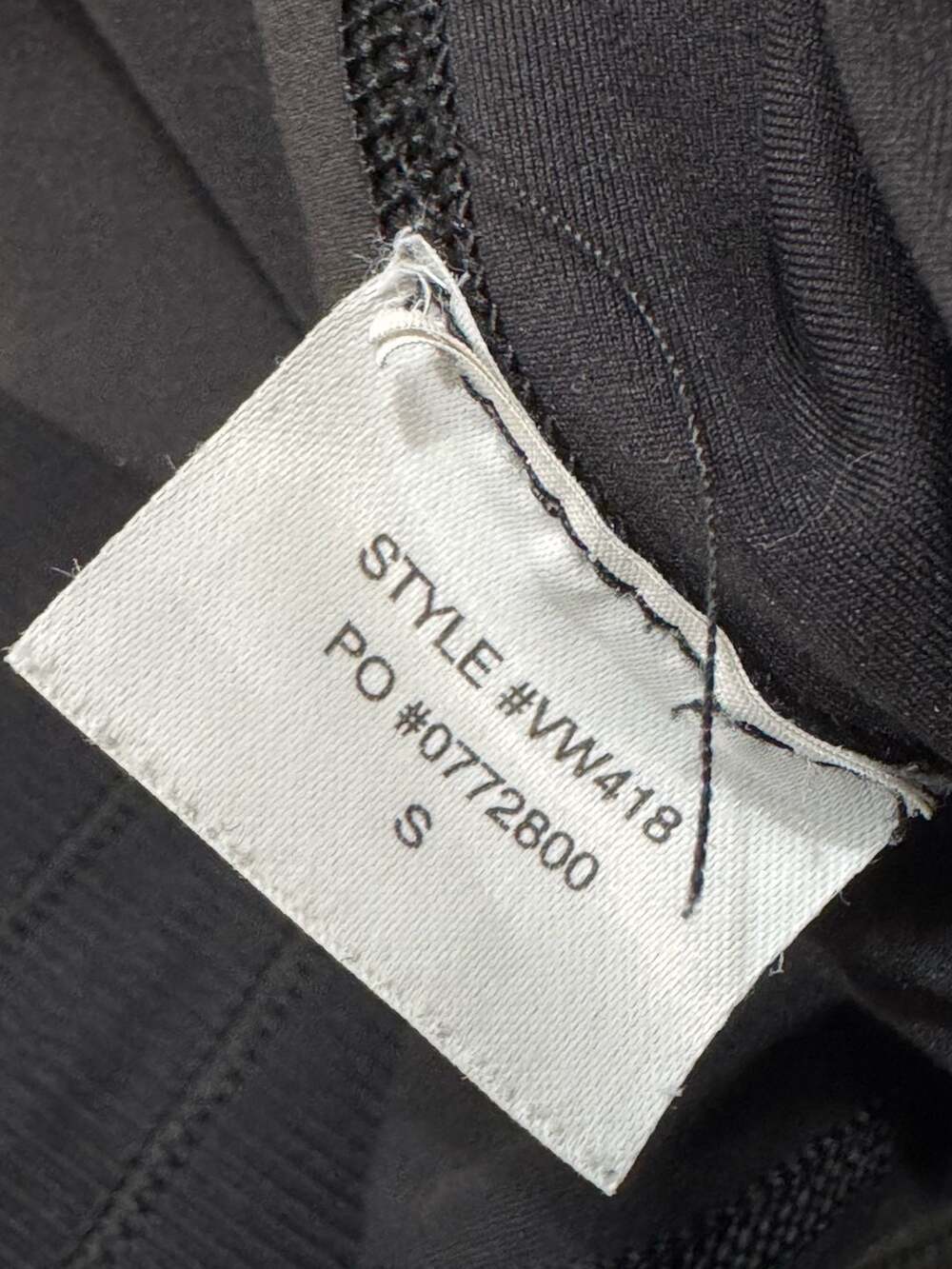 Vuori black high-waisted performance joggers with ribbed waistband and cuffs - Picture 7 of 11